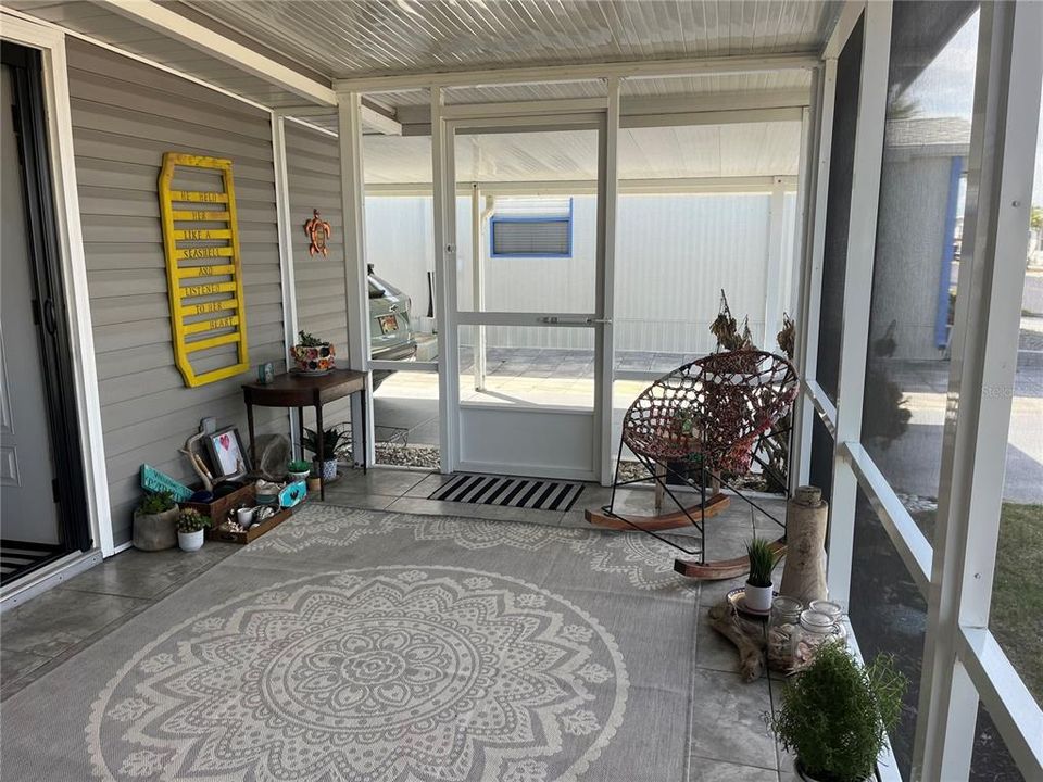 На продажу: $229,000 (2 спален, 2 ванн, 949 Квадратных фут)