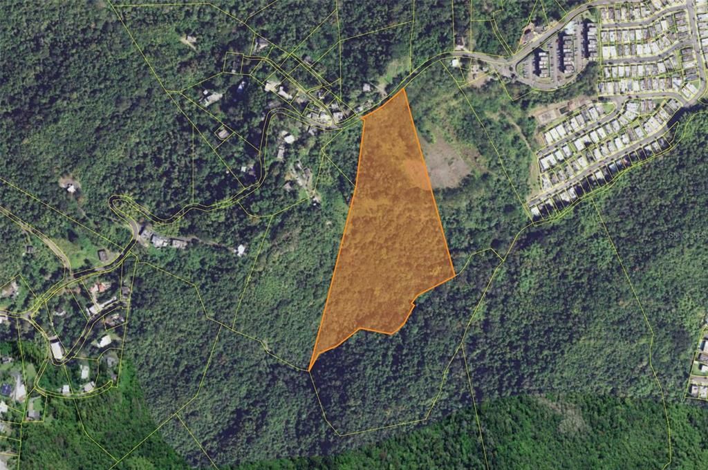 На продажу: $395,000 (9.71 acres)