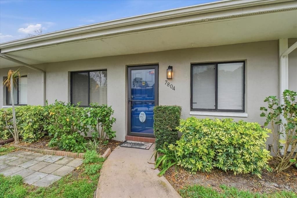 For Sale: $155,000 (2 beds, 2 baths, 1049 Square Feet)