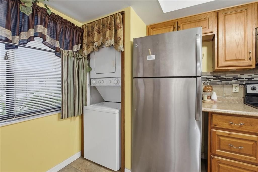 For Sale: $155,000 (2 beds, 2 baths, 1049 Square Feet)