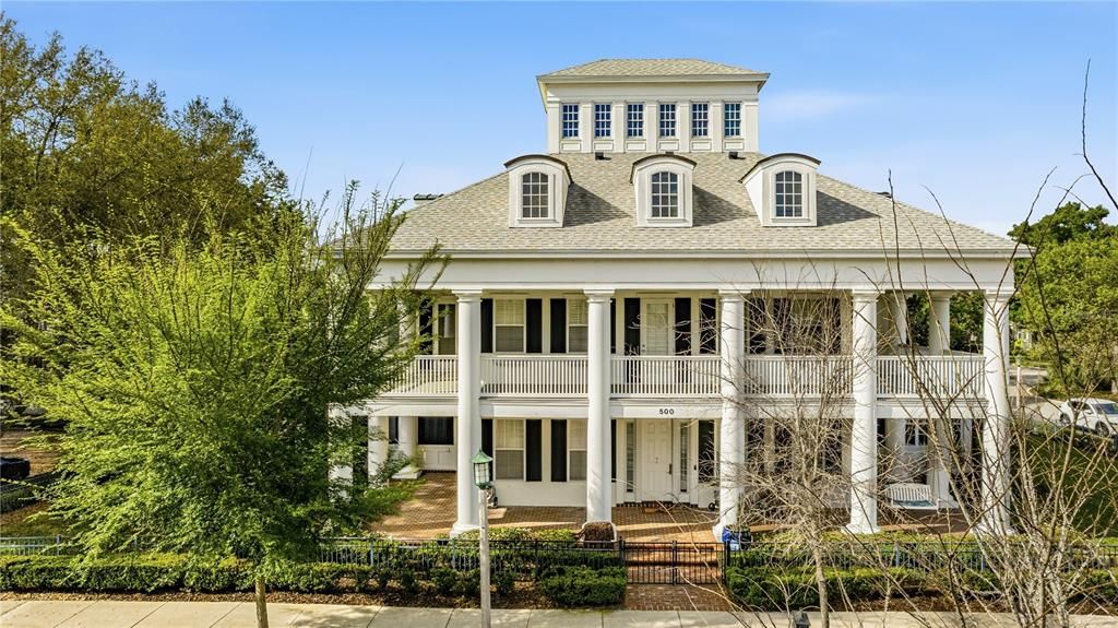 Vendido Recientemente: $3,300,000 (5 camas, 5 baños, 6060 Pies cuadrados)