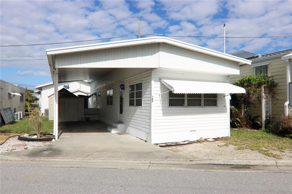 For Sale: $74,900 (1 beds, 1 baths, 552 Square Feet)