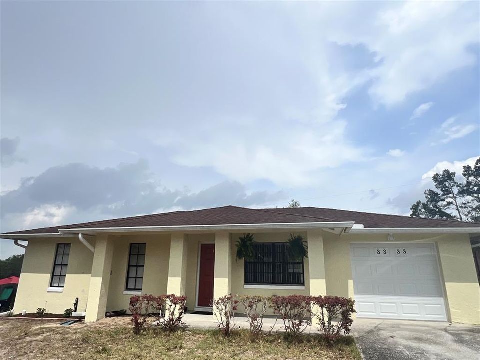 Activo con contrato: $299,000 (3 camas, 2 baños, 1064 Pies cuadrados)