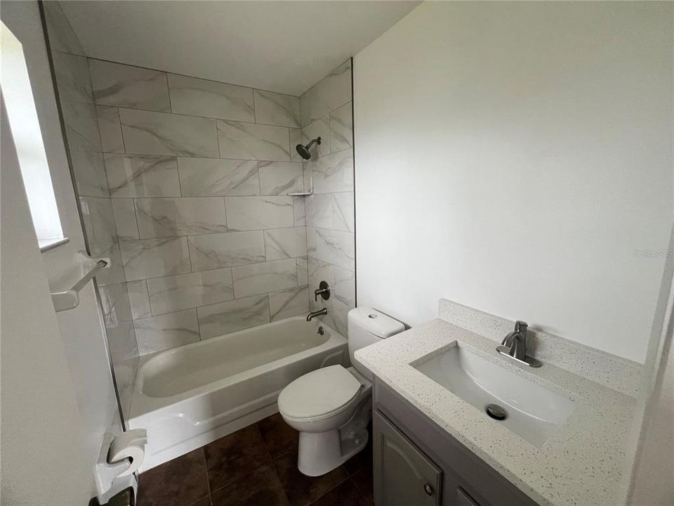 Activo con contrato: $299,000 (3 camas, 2 baños, 1064 Pies cuadrados)