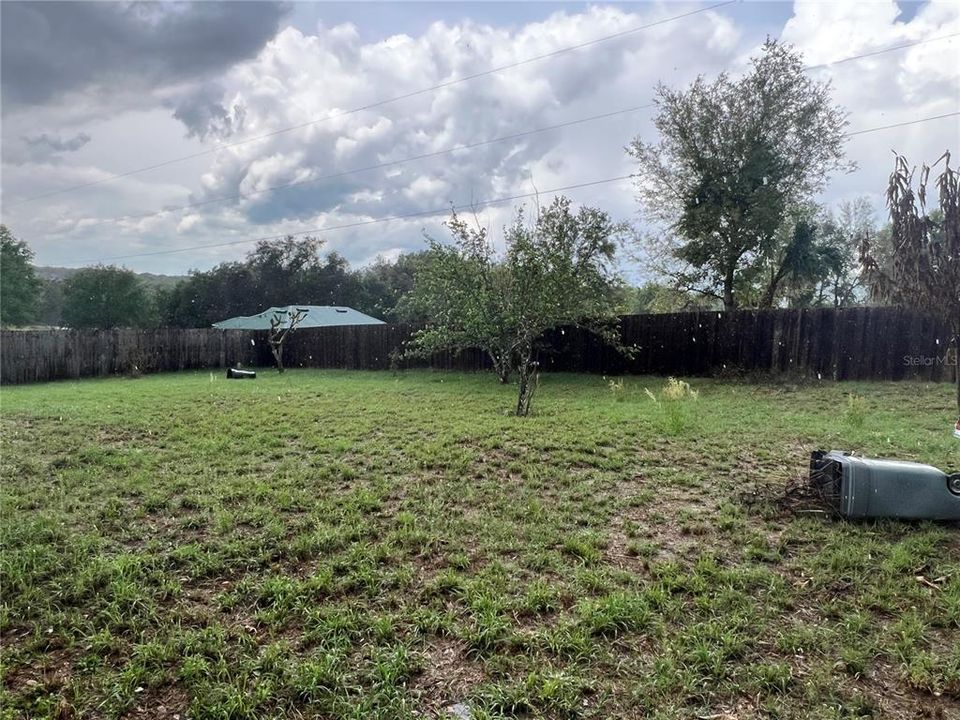 Activo con contrato: $299,000 (3 camas, 2 baños, 1064 Pies cuadrados)