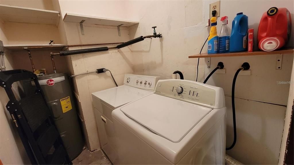 В аренду: $1,350 (2 спален, 1 ванн, 1150 Квадратных фут)