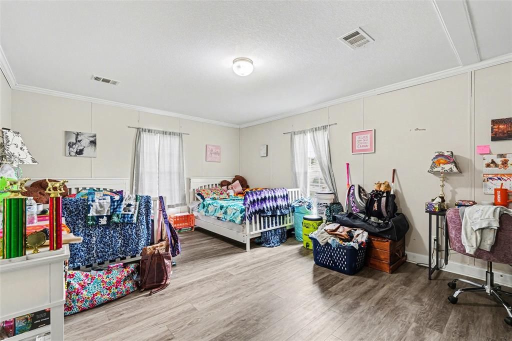 En Venta: $380,000 (4 camas, 3 baños, 2280 Pies cuadrados)