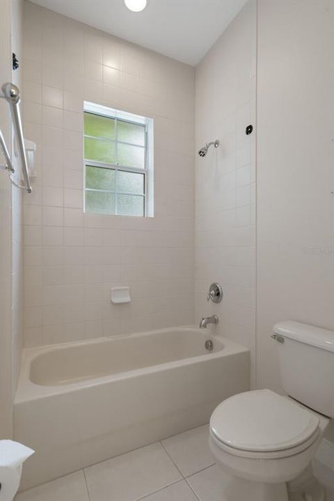 En Venta: $669,000 (3 camas, 2 baños, 2515 Pies cuadrados)