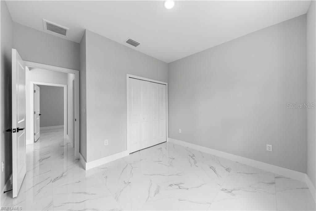 Activo con contrato: $279,900 (3 camas, 2 baños, 1358 Pies cuadrados)