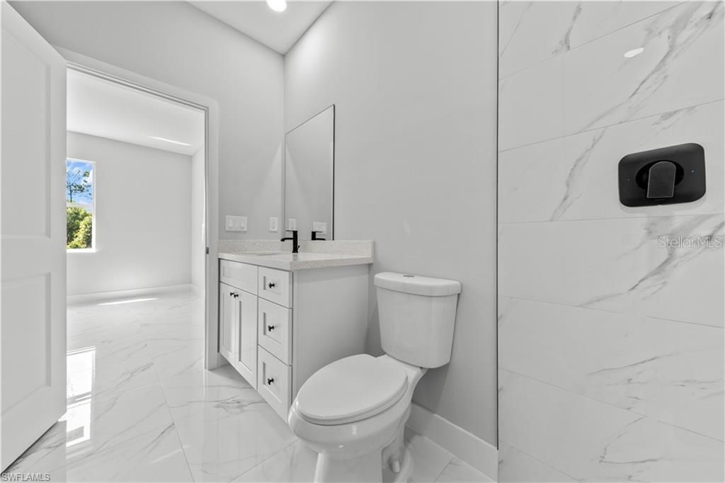 Activo con contrato: $279,900 (3 camas, 2 baños, 1358 Pies cuadrados)