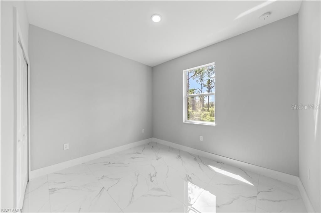 Activo con contrato: $279,900 (3 camas, 2 baños, 1358 Pies cuadrados)