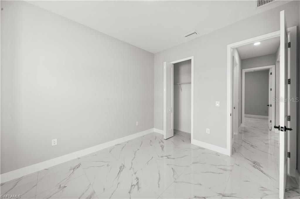 Activo con contrato: $279,900 (3 camas, 2 baños, 1358 Pies cuadrados)
