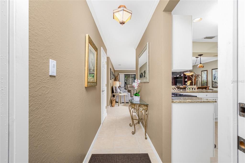 待售: $295,000 (2 贝兹, 2 浴室, 1412 平方英尺)