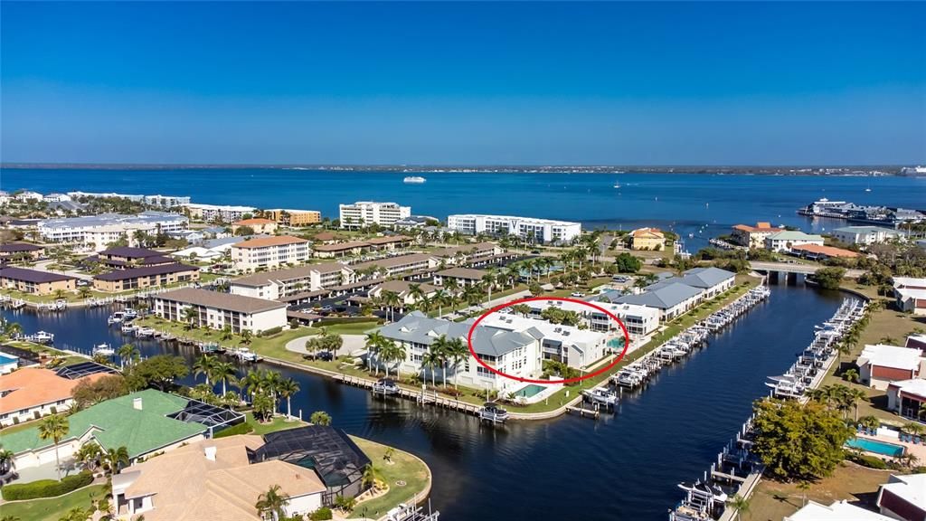 待售: $295,000 (2 贝兹, 2 浴室, 1412 平方英尺)