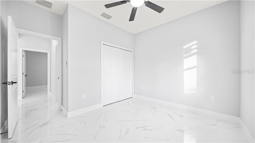 Activo con contrato: $290,000 (3 camas, 2 baños, 1358 Pies cuadrados)