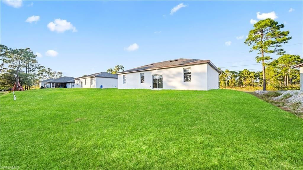 Activo con contrato: $290,000 (3 camas, 2 baños, 1358 Pies cuadrados)
