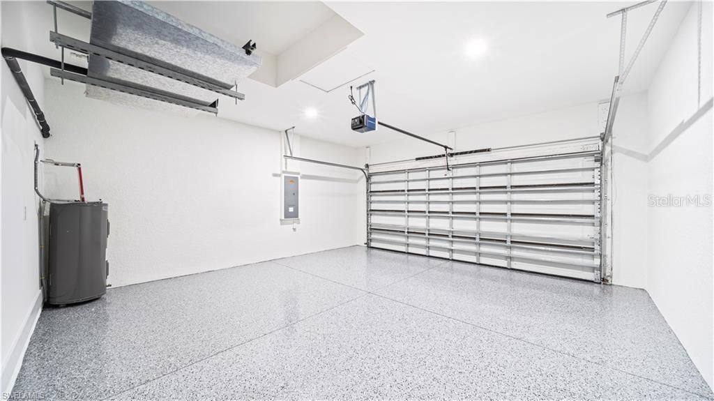 Activo con contrato: $290,000 (3 camas, 2 baños, 1358 Pies cuadrados)