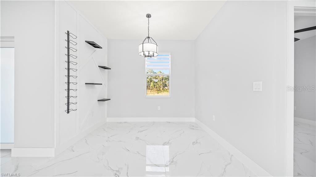 Activo con contrato: $290,000 (3 camas, 2 baños, 1358 Pies cuadrados)