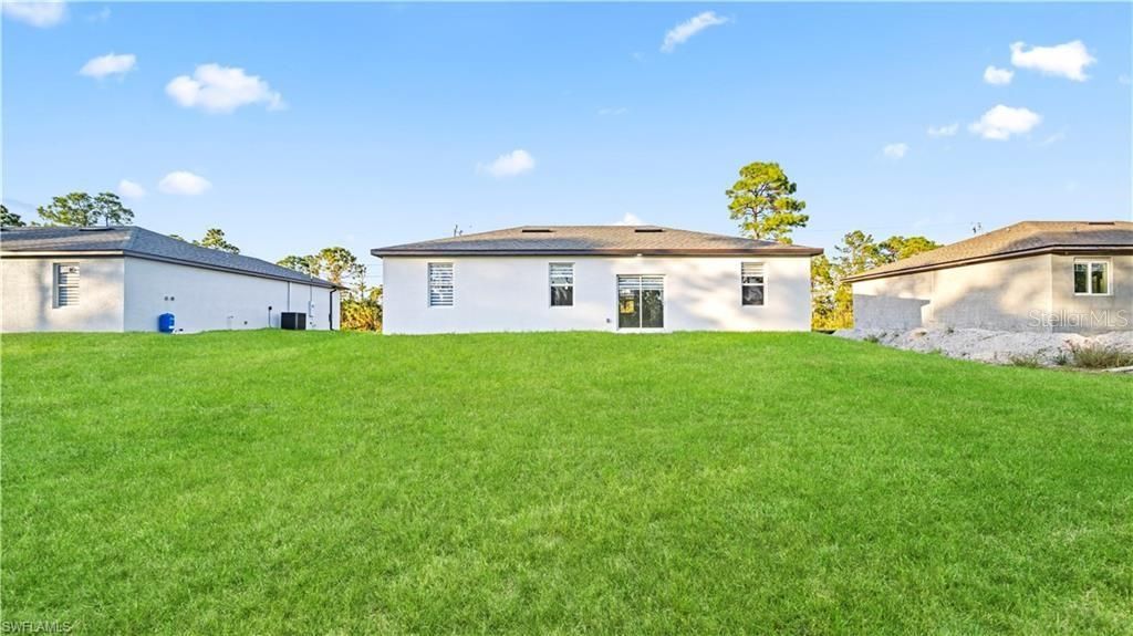 Activo con contrato: $290,000 (3 camas, 2 baños, 1358 Pies cuadrados)