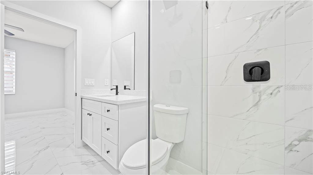 Activo con contrato: $290,000 (3 camas, 2 baños, 1358 Pies cuadrados)