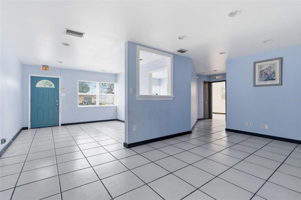 На продажу: $325,000 (0 спален, 0 ванн, 1262 Квадратных фут)