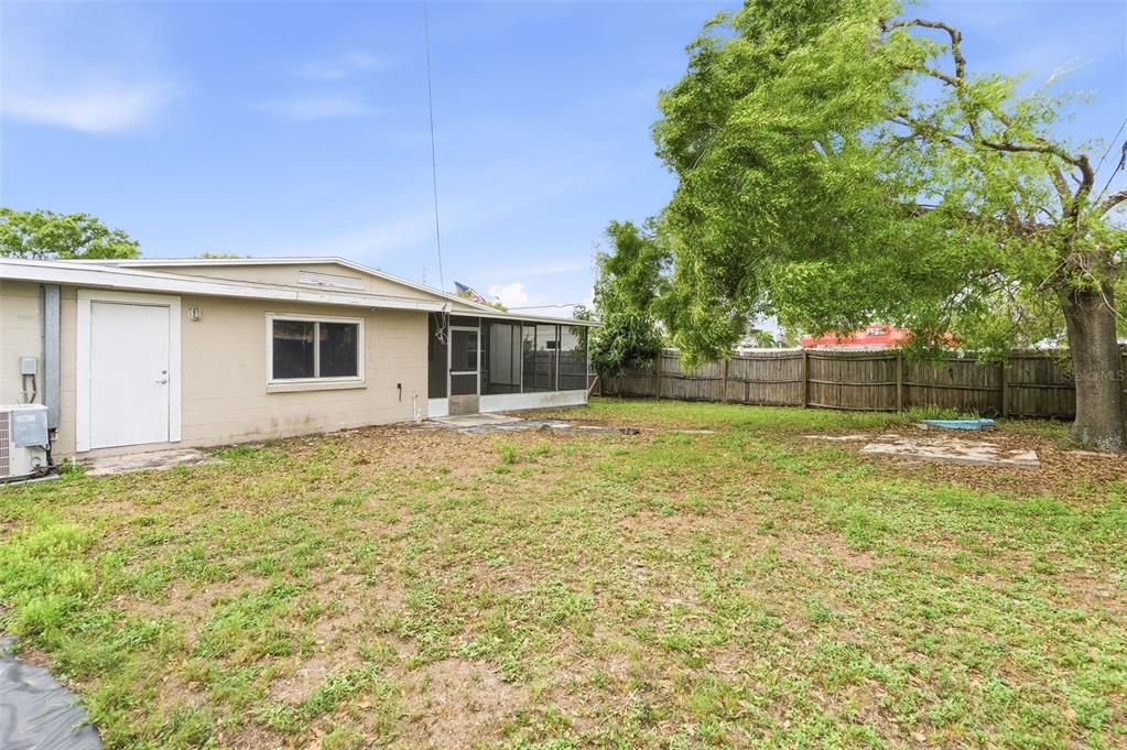 На продажу: $325,000 (0 спален, 0 ванн, 1262 Квадратных фут)