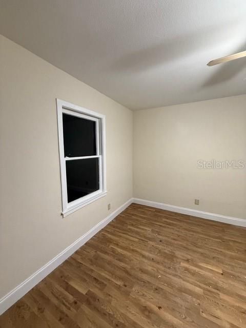 待售: $168,000 (2 贝兹, 2 浴室, 984 平方英尺)