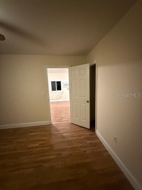 待售: $168,000 (2 贝兹, 2 浴室, 984 平方英尺)