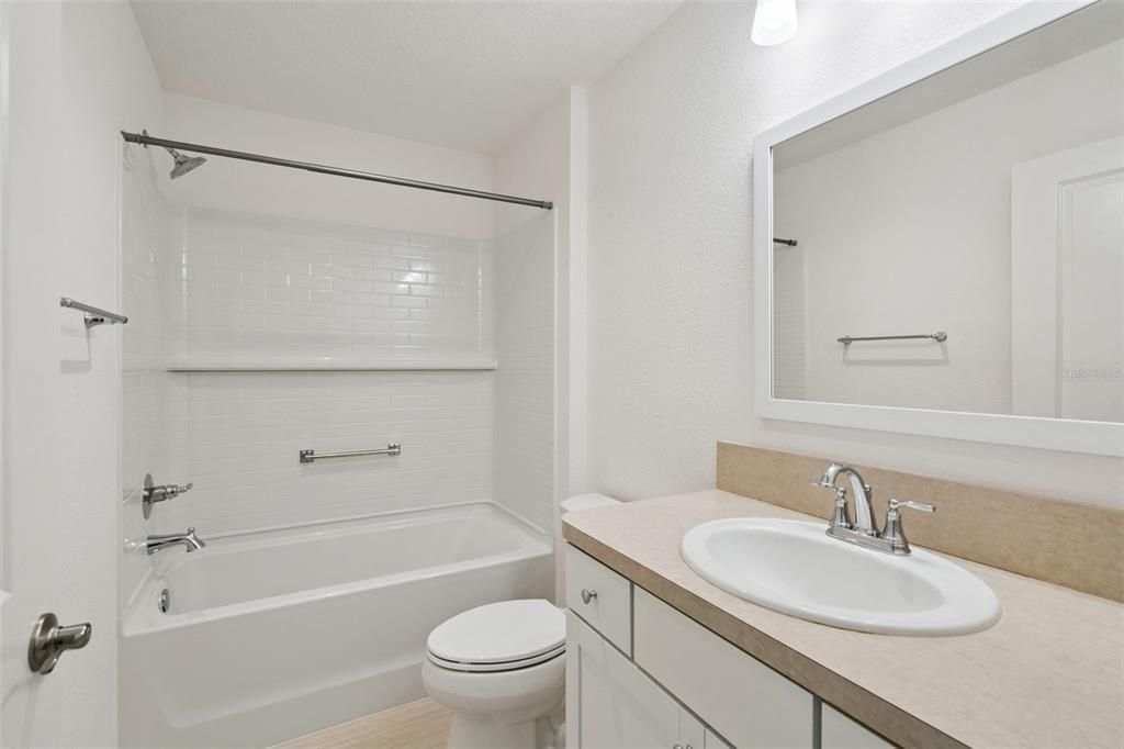 For Rent: $2,400 (3 beds, 2 baths, 1440 Square Feet)