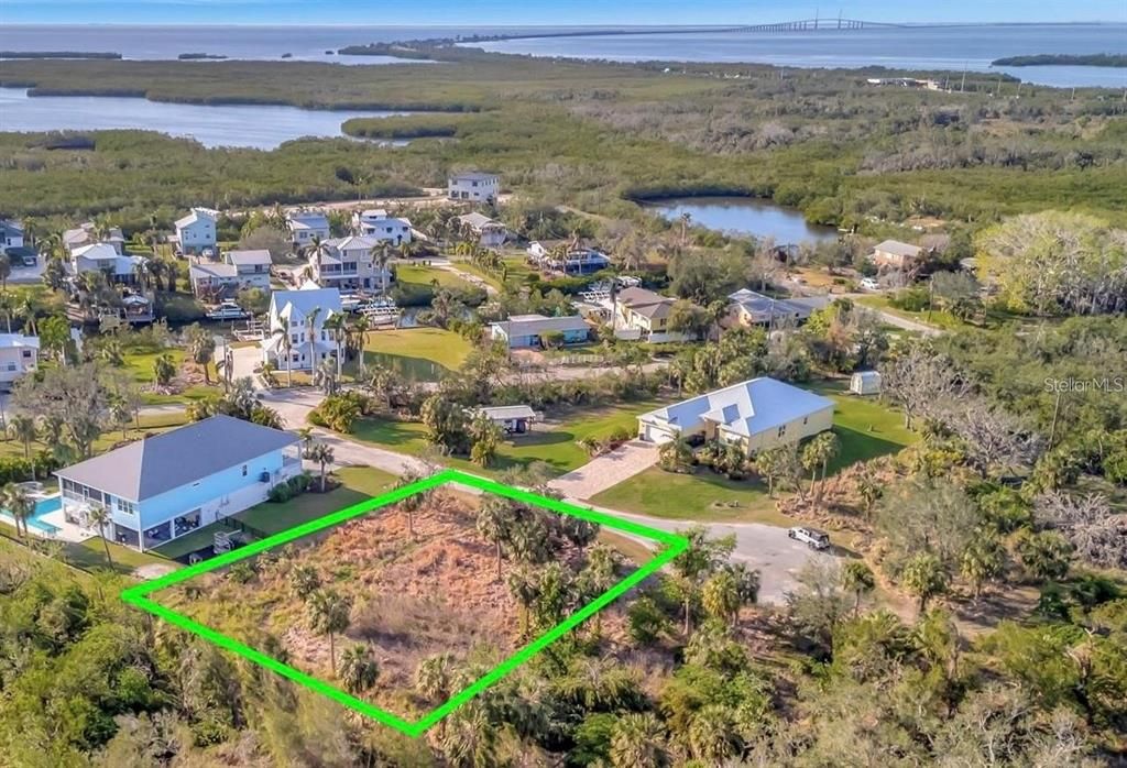 待售: $199,000 (0.46 acres)