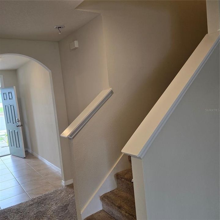 Activo con contrato: $329,000 (5 camas, 3 baños, 2616 Pies cuadrados)