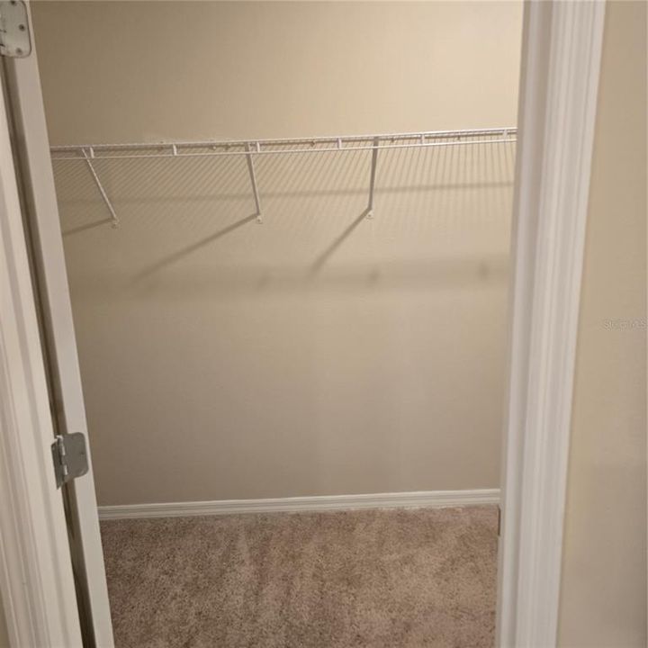 Activo con contrato: $329,000 (5 camas, 3 baños, 2616 Pies cuadrados)