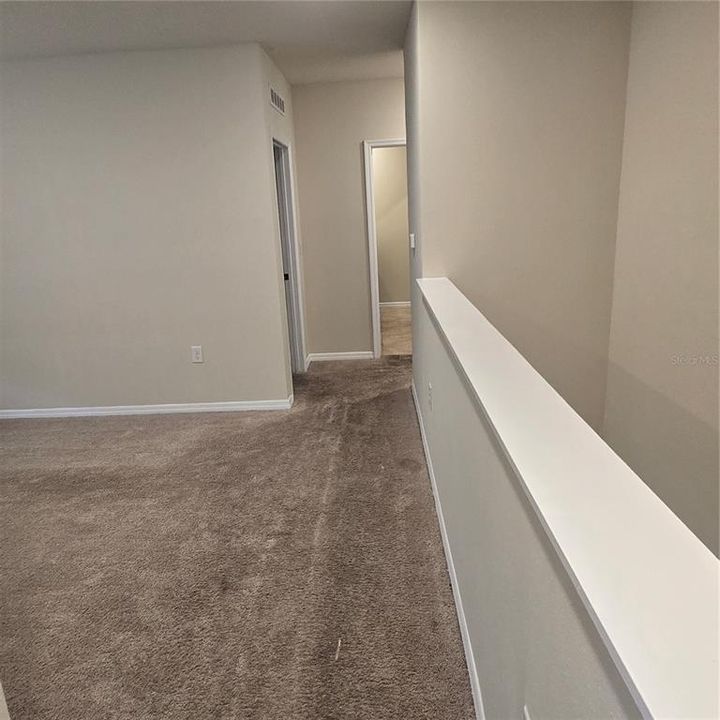 Activo con contrato: $329,000 (5 camas, 3 baños, 2616 Pies cuadrados)