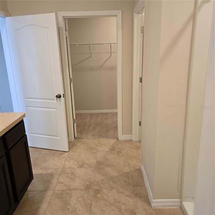 Activo con contrato: $329,000 (5 camas, 3 baños, 2616 Pies cuadrados)