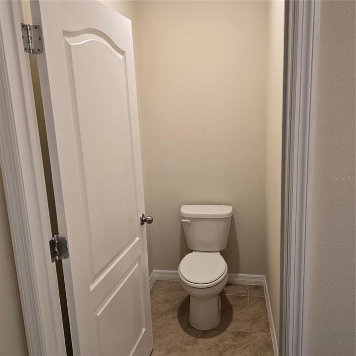 Activo con contrato: $329,000 (5 camas, 3 baños, 2616 Pies cuadrados)