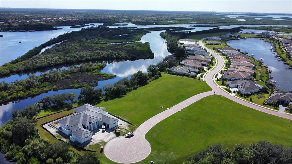 合同活跃: $815,000 (0.51 acres)