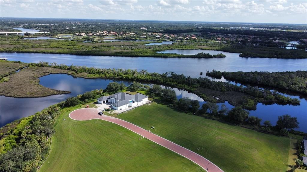 合同活跃: $815,000 (0.51 acres)