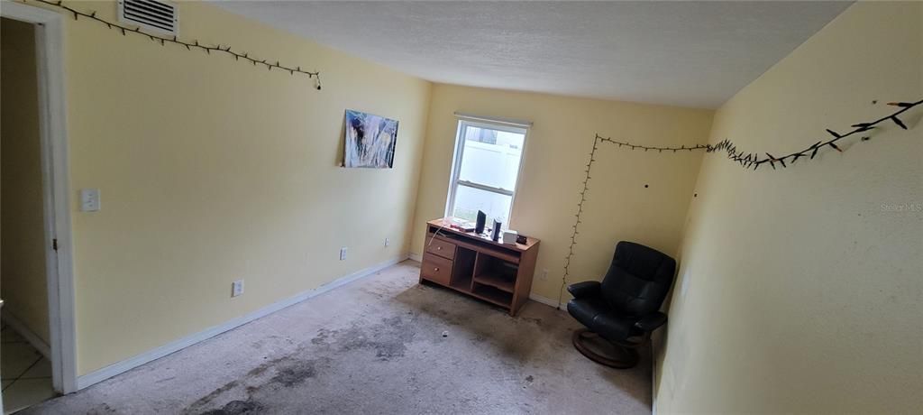 Activo con contrato: $113,000 (2 camas, 1 baños, 813 Pies cuadrados)