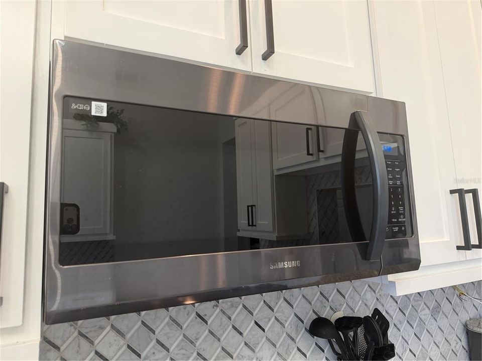 For Sale: $320,000 (2 beds, 2 baths, 1128 Square Feet)