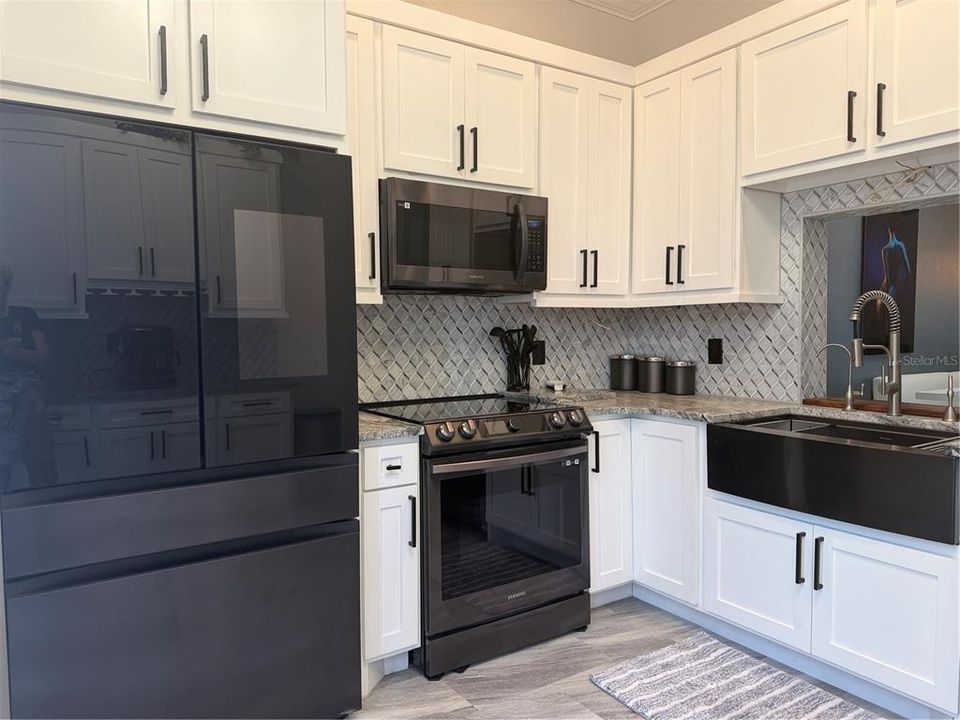 For Sale: $320,000 (2 beds, 2 baths, 1128 Square Feet)