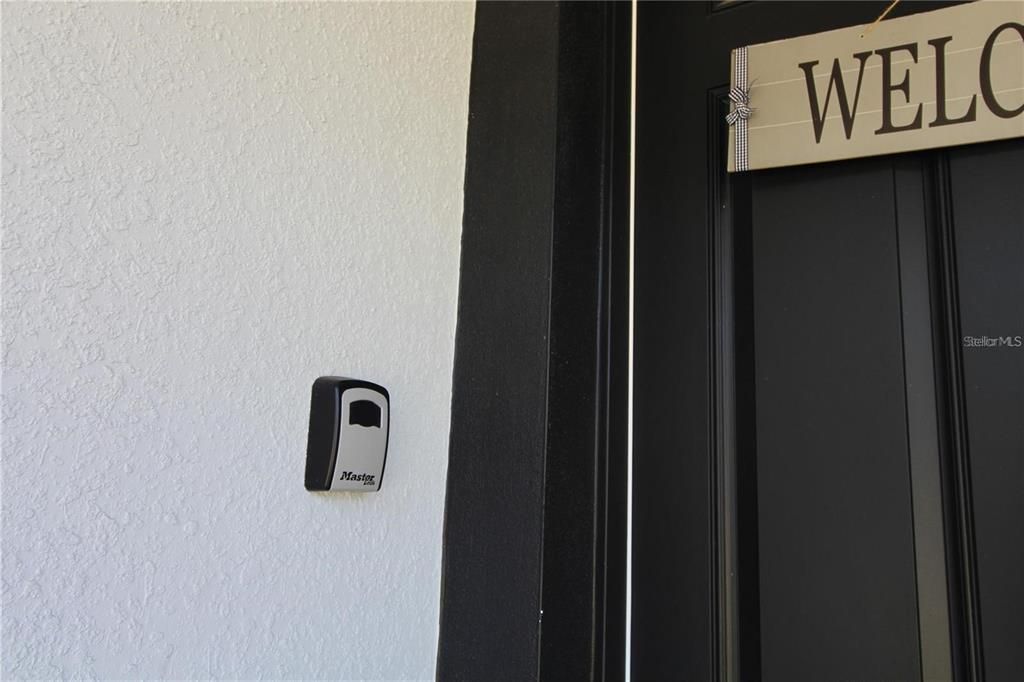 For Rent: $2,900 (4 beds, 3 baths, 1868 Square Feet)