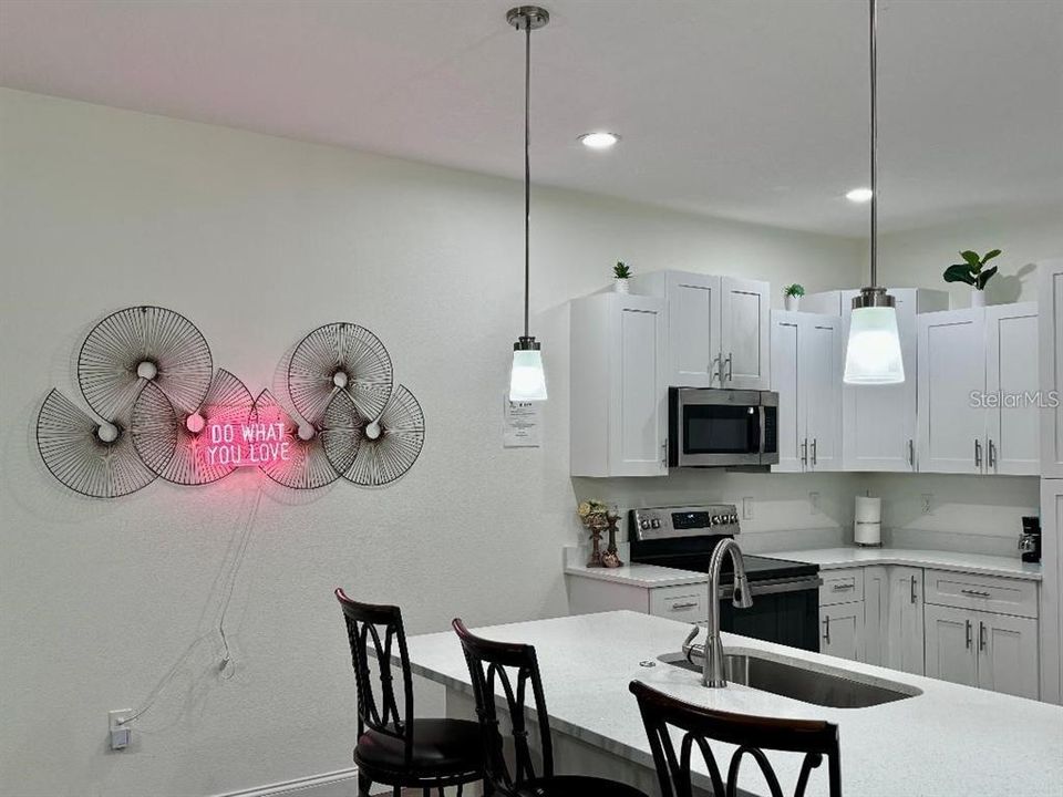 For Rent: $2,900 (4 beds, 3 baths, 1868 Square Feet)