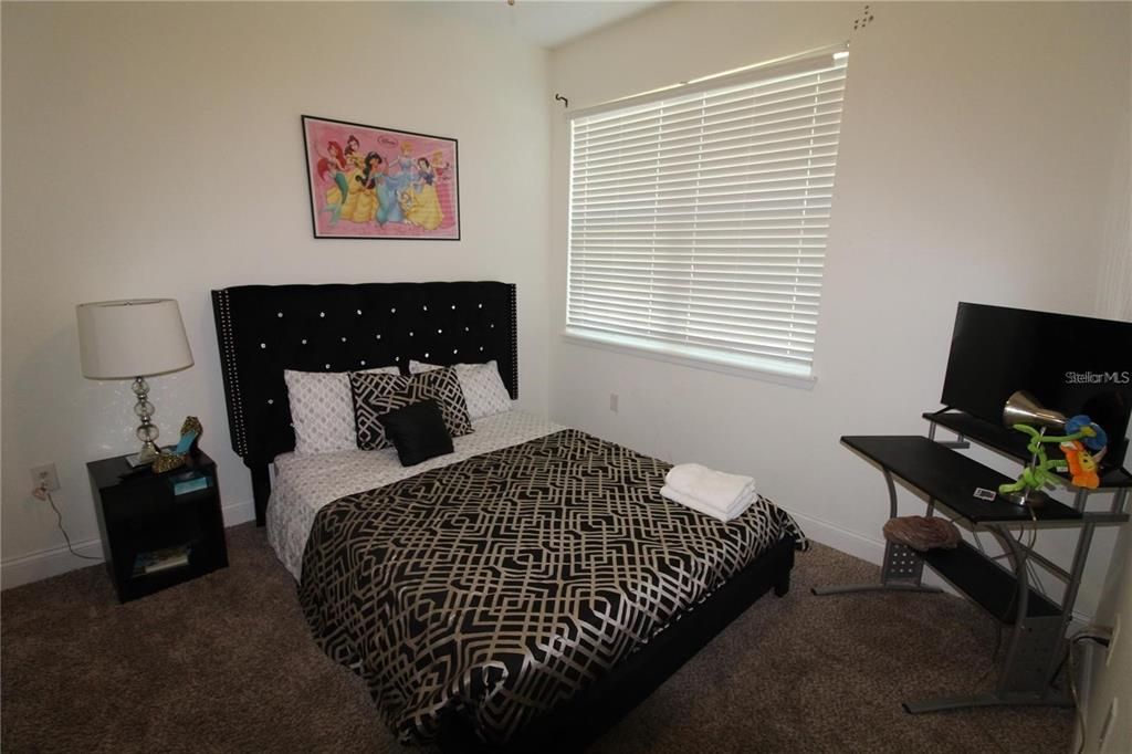 For Rent: $2,900 (4 beds, 3 baths, 1868 Square Feet)