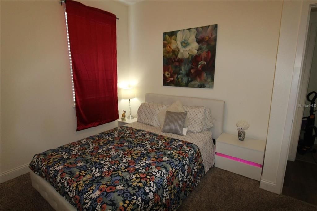 For Rent: $2,900 (4 beds, 3 baths, 1868 Square Feet)