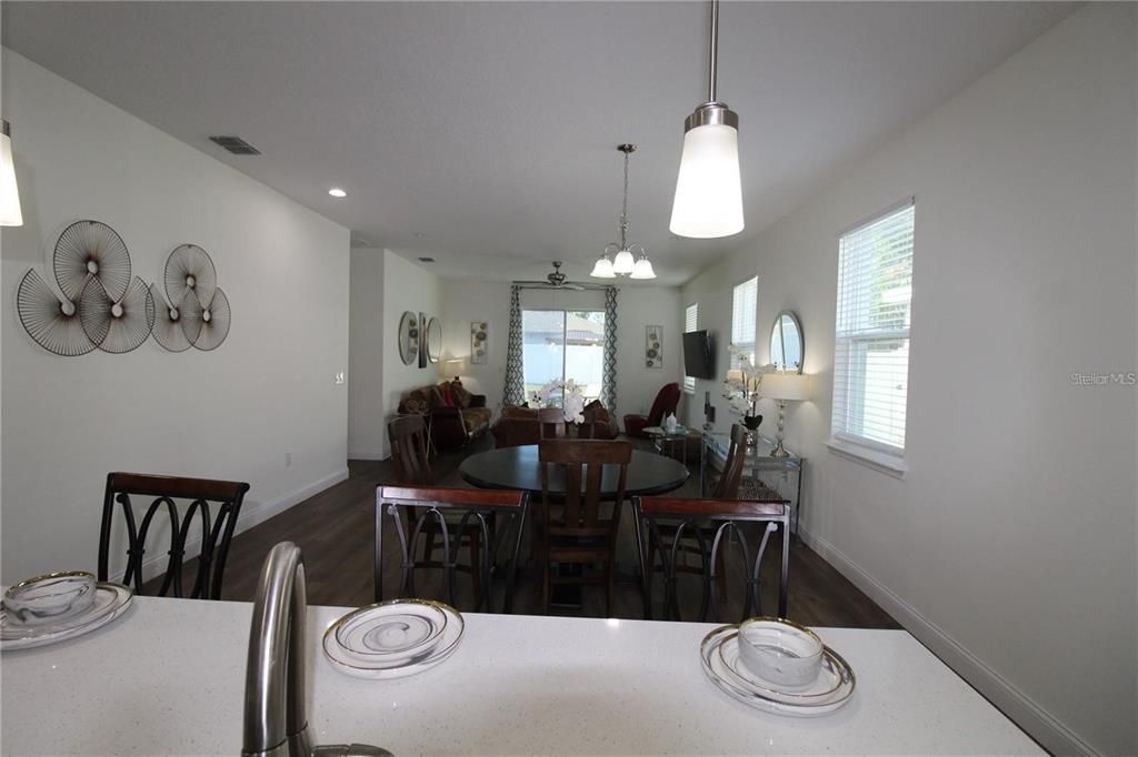 For Rent: $2,900 (4 beds, 3 baths, 1868 Square Feet)