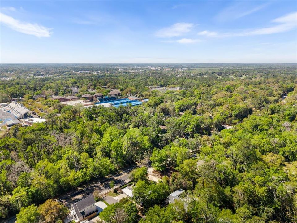 待售: $499,900 (2 贝兹, 2 浴室, 818 平方英尺)