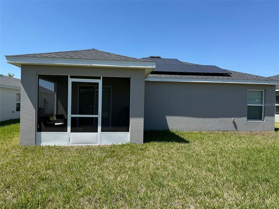 For Rent: $2,100 (3 beds, 2 baths, 1302 Square Feet)