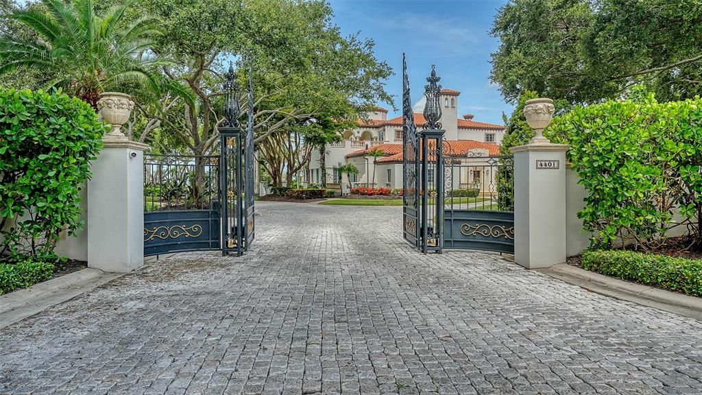 Vendido Recientemente: $5,800,000 (2 camas, 2 baños, 1949 Pies cuadrados)