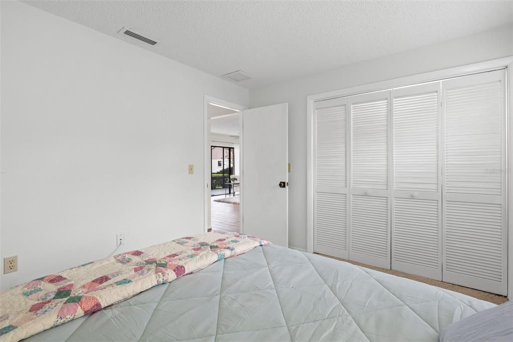 На продажу: $299,000 (3 спален, 2 ванн, 1385 Квадратных фут)