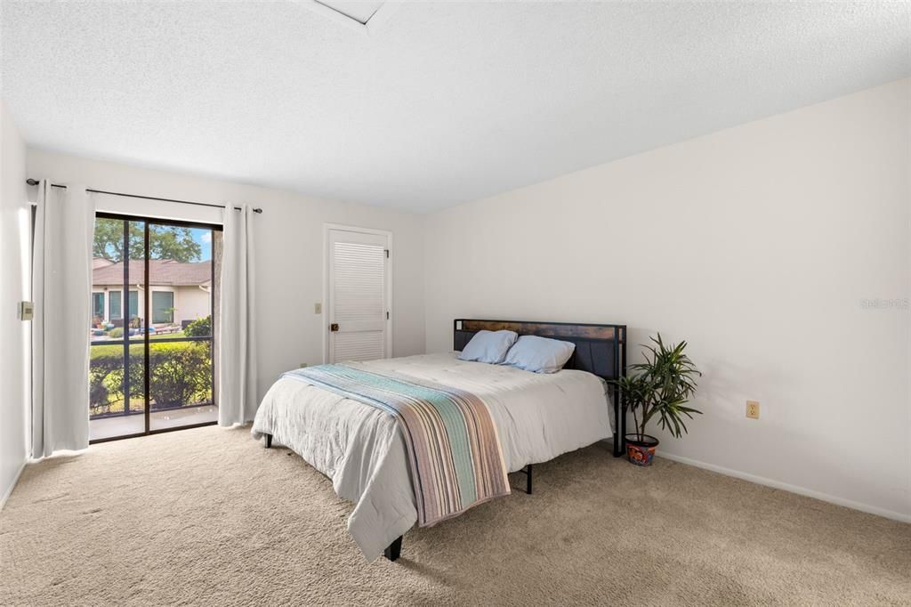 На продажу: $299,000 (3 спален, 2 ванн, 1385 Квадратных фут)